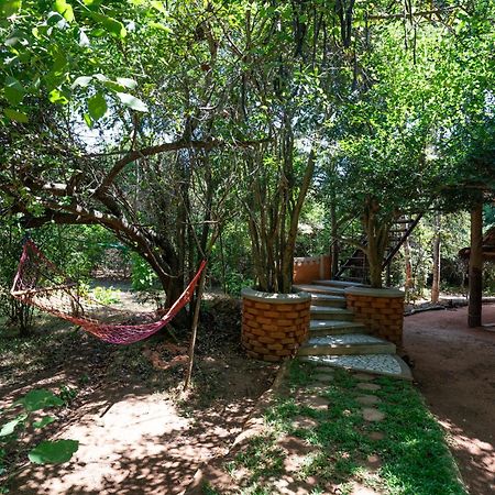 The Thick Forest Sigiriya Bagian luar foto