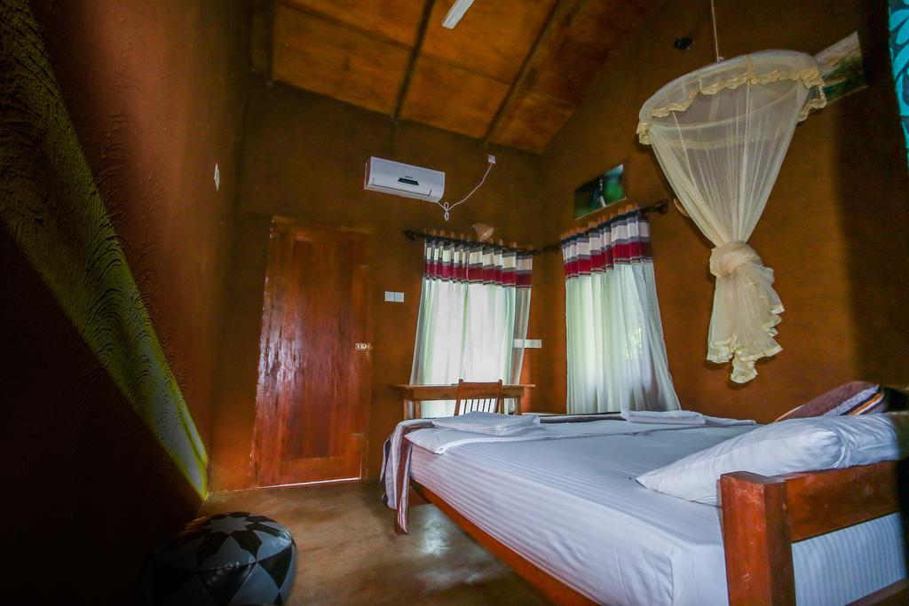 The Thick Forest Sigiriya Bagian luar foto